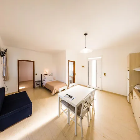 Aparthotel Anna Ageliki Damnoni